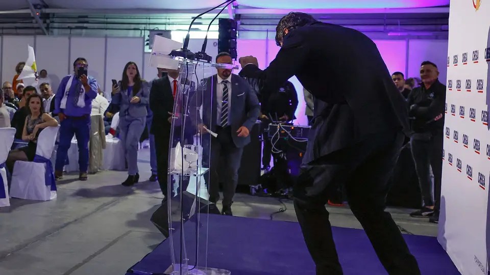 Quando a equidistância se torna desonestidade